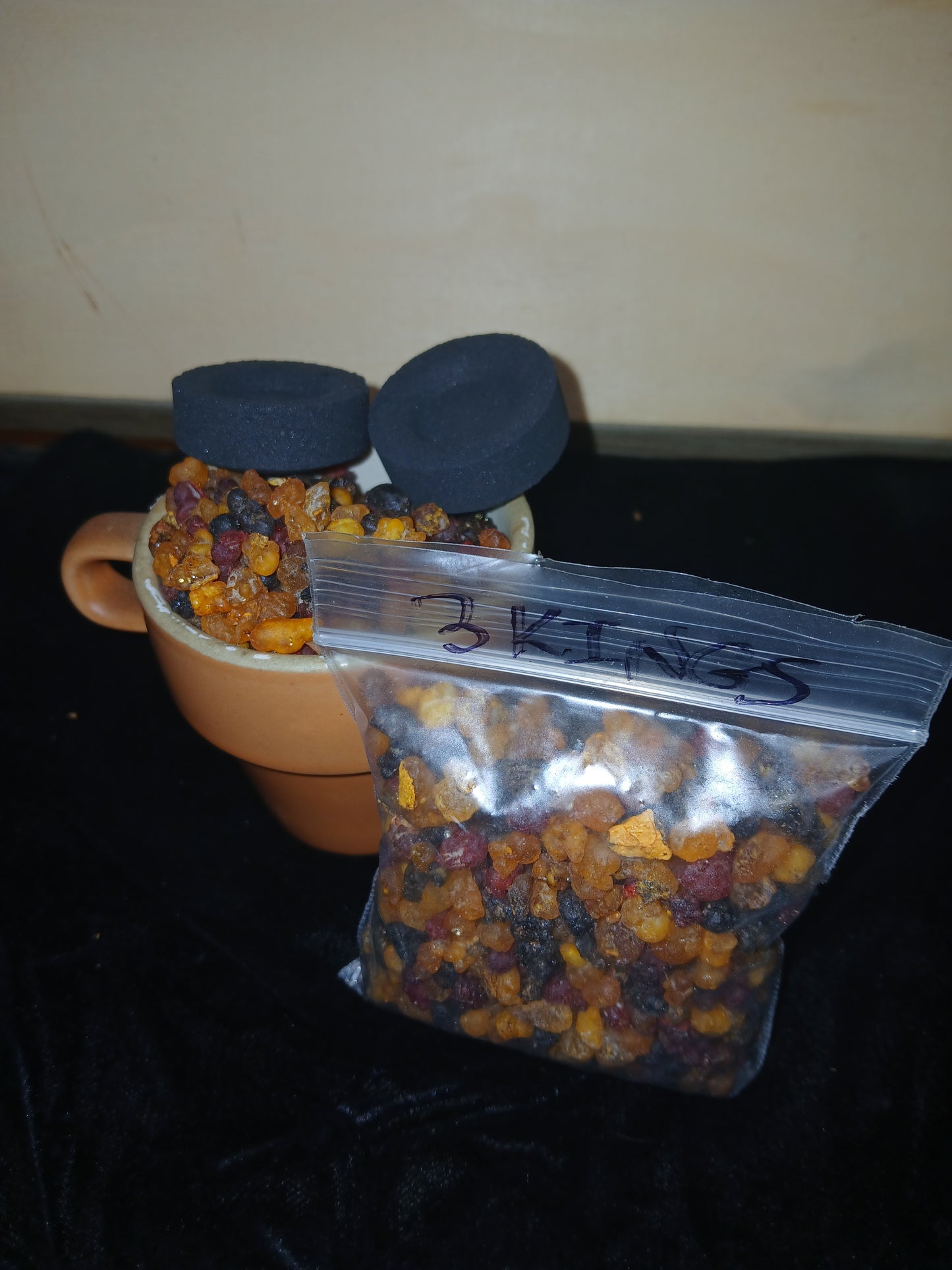 Incense Rocks for aromatherapy | Resins for cleaning space