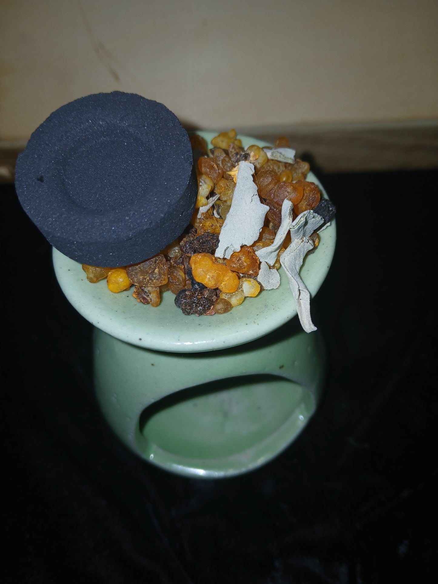 Incense Rocks for aromatherapy | Resins for cleaning space